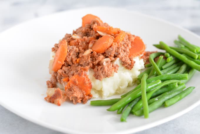 Beef and Carrot Casserole: 4 Ingredients and costs under $3 per serving. Rich in iron, vitamin A and C.