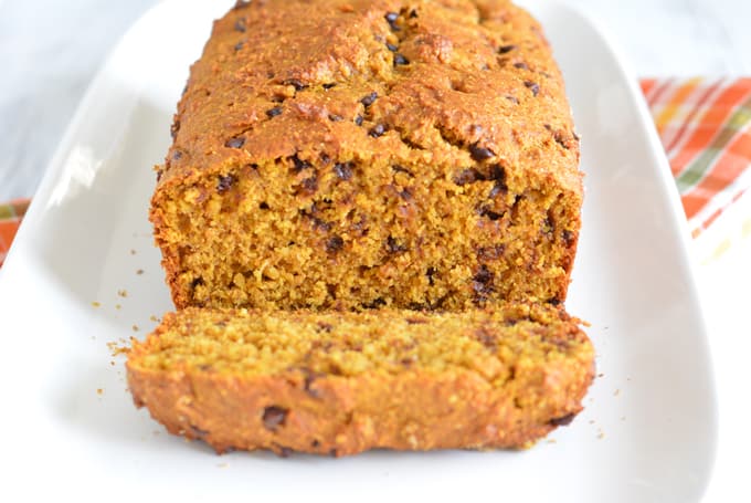 Start Thanksgiving morning off with this yummy pumpkin chocolate chip bread.